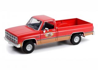 GMC K-2500 Sierra Grande Wideside 1982  with Trailer Hitch *Busted Knuckle Garage*, red Greenlight 1:18