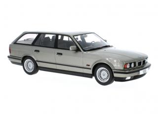 BMW 5er (E34) Touring, metallic-grau, 1991 MCG 1:18 Metallmodell, Türen und Hauben nicht zu öffnen