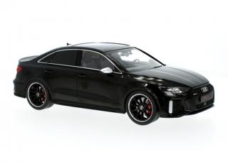 Audi RS3 Limousine, schwarz, 2022 Made by IXO for MCG 1:18 Metallmodell, Türen und Hauben nicht zu öffnen