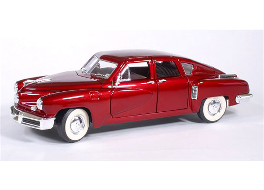 Tucker Torpedo 1948 rot Road Signature 1:18