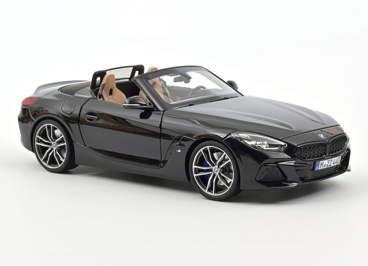 BMW Z4 2019 Black metallic   Norev 1:18 Metallmodell 2 Türen und Motorhaube zu öffnen!