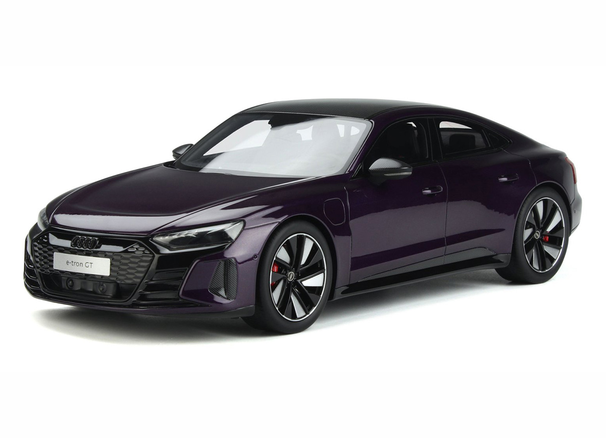 AUDI RS E-TRON GT VELVET VIOLET GT  GT Spirit 1:18 Resinemodell (Türen, Motorhaube... nicht zu öffnen!)