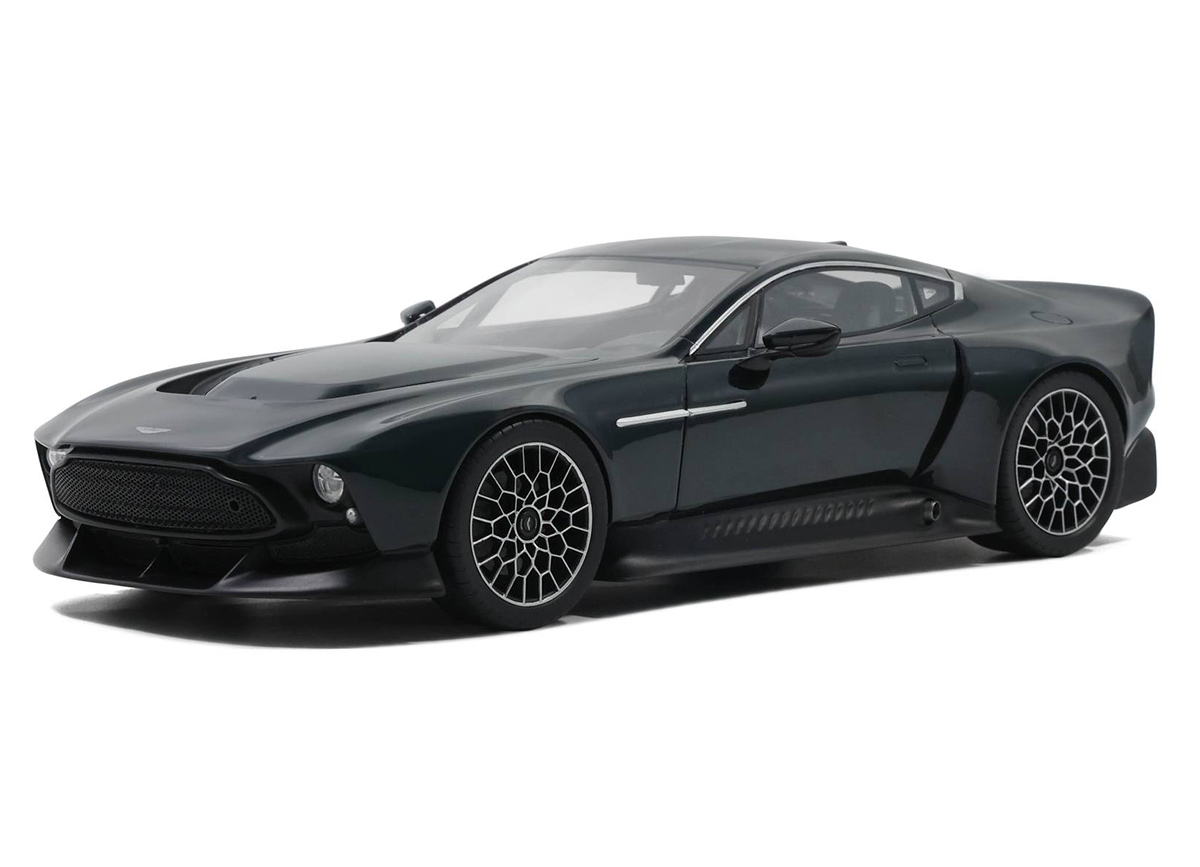 ASTON MARTIN VICTOR PENTLAND GREEN 2021 GT Spirit 1:18 Resinemodell (Türen, Motorhaube... nicht zu öffnen!)
