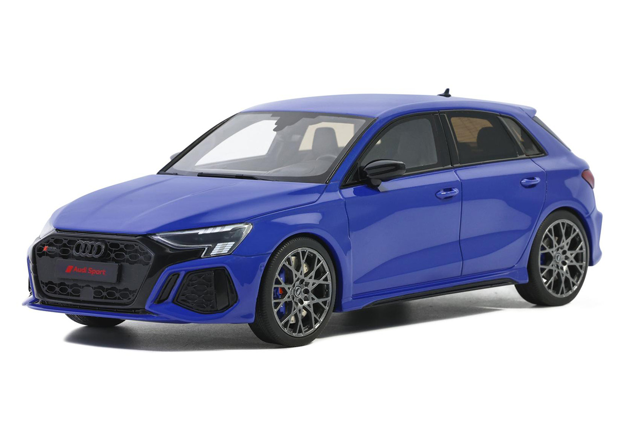 Audi RS 3 Sportback performance edition 2022 Nogaro blue GT Spirit 1:18 Resinemodell (Türen, Motorhaube... nicht zu öffnen!)
