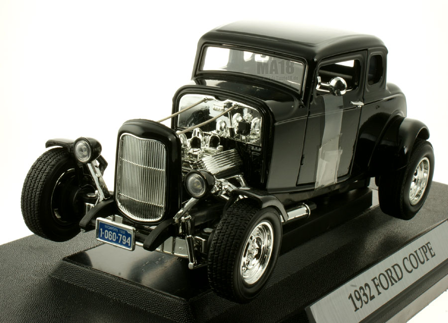 Ford Coupe 1932 schwarz (ohne Motorhaube) MotorMax 1:18