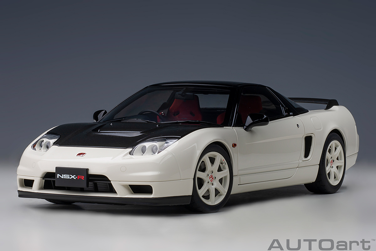 Honda NSX-R (NA2) (Championship white/black Carbone) 2 doors + front/rear bonnets openings AutoArt 1:18