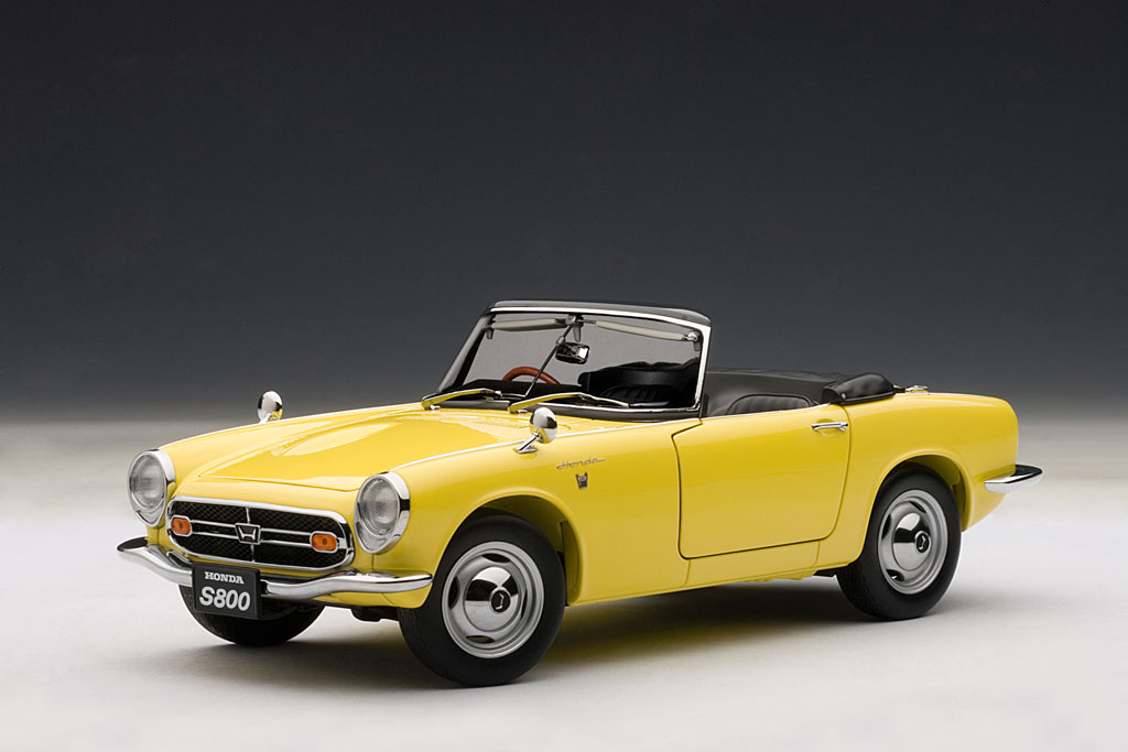 Honda S800 Roadster 1966 gelb AUTOart 1:18