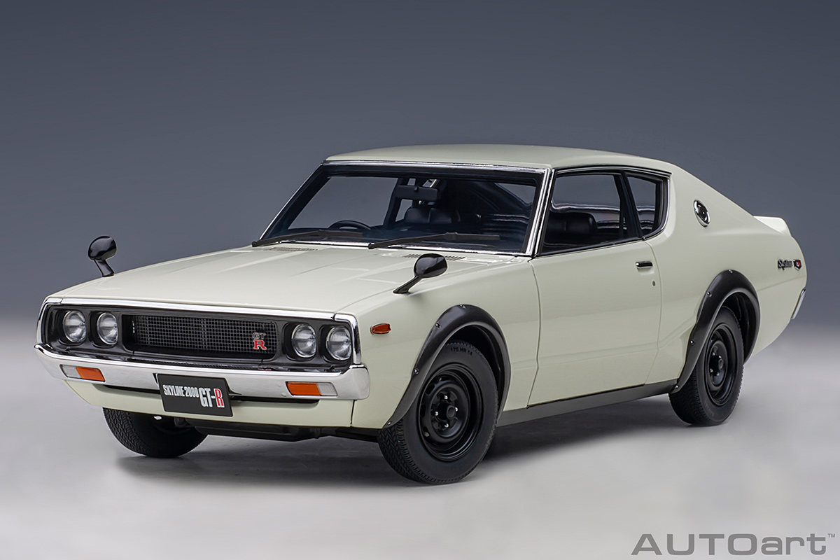 Nissan Skyline GT-R (KPGC110) Standard Version 1973 white AutoArt 1:18