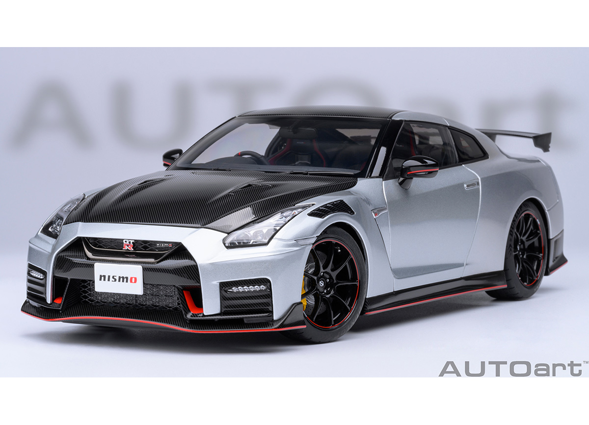 NISSAN GT-R (R35) NISMO 2022 (ULTIMATE METAL SILVER) AUTOart 1:18 Composite