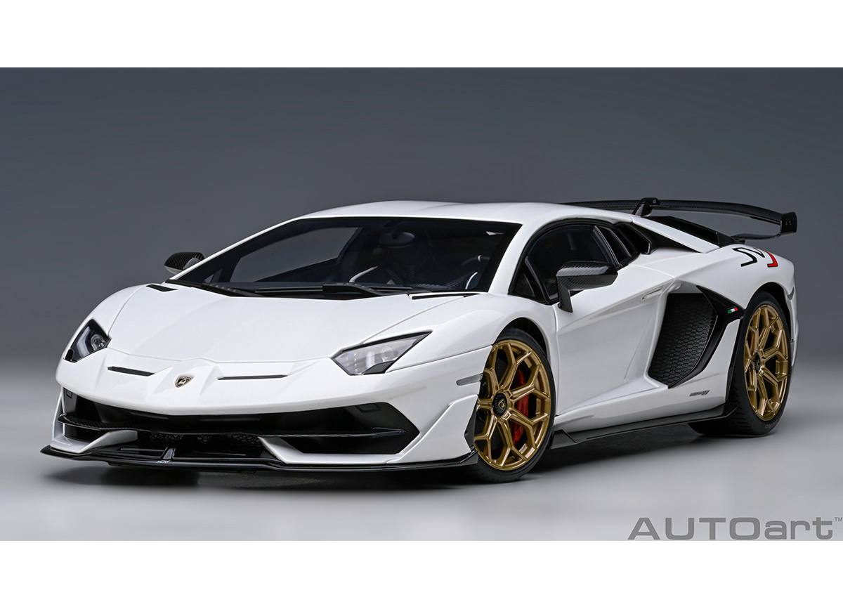 Lamborghini Aventador SVJ (BIANCO ASOPO/PEARL WHITE) (composite model/ full openings) AUTOart 1:18