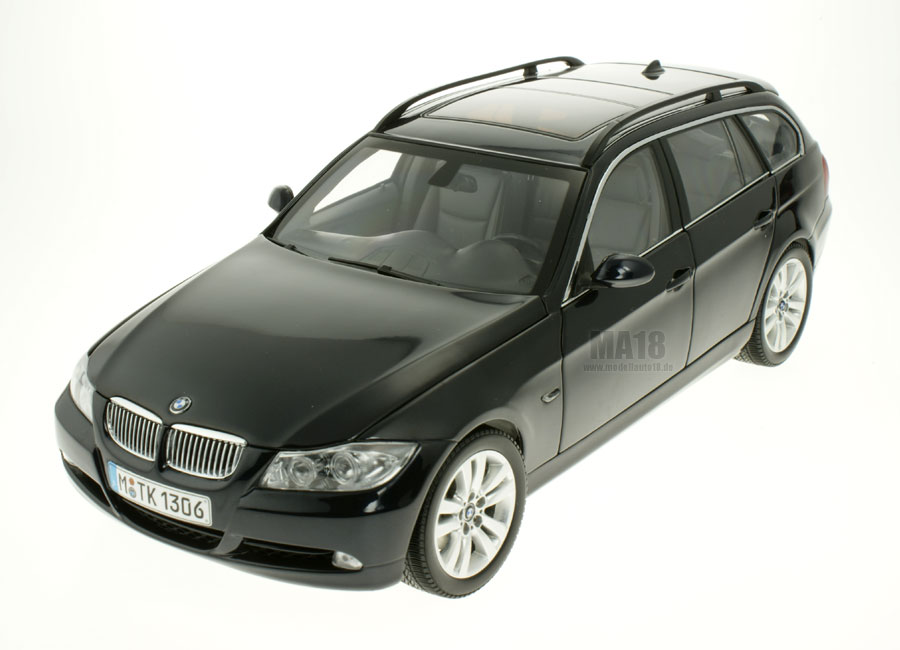 BMW 330i Touring Monaco Blue Industriemodell (in BMW-Verpackung) Kyosho 1:18 (Heckklappe bleibt nicht offen!)