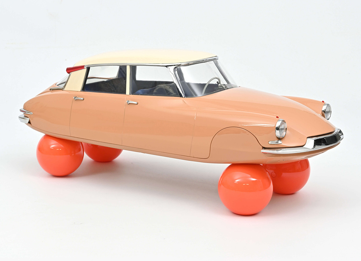 Citroën DS 19 sur ballons 1959 - Ecaille Blonde Norev 1:12