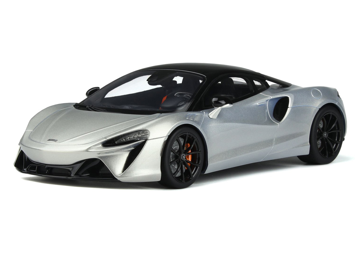 MCLAREN ARTURA SILVER 2021 GT Spirit 1:18 Resinemodell (Türen, Motorhaube... nicht zu öffnen!)