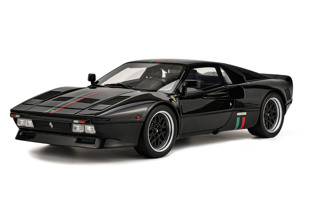 FERRARI 288 GTO BLACK GT Spirit 1:18 Resinemodell (Türen, Motorhaube... nicht zu öffnen!)