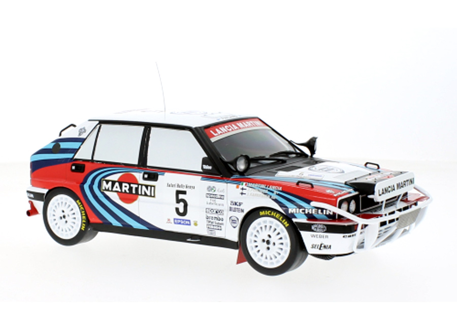 Lancia Delta Integrale 16V, No.5, Safari Rally, J.Kankkunen/J.Piironen, 1990 IXO 1:18 Metallmodell (Türen/Hauben nicht zu öffnen!)