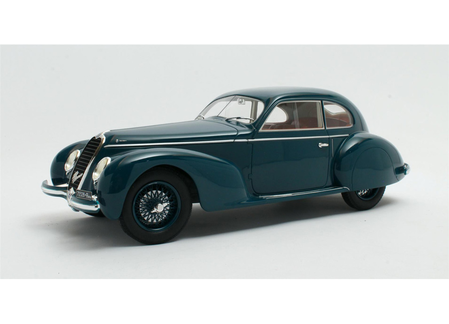 Alfa Romeo 6C 2500S Berlina Touring (1939) - blue Cult Scale Models 1:18 Resinemodell (Türen, Motorhaube... nicht zu öffnen!)