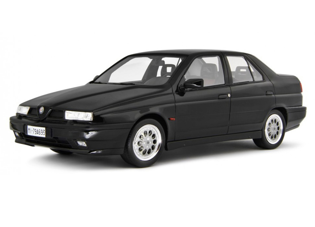 ALFA ROMEO 155 2.0I TURBO 16V Q4 1992 Nero Laudoracing 1:18 Resinemodell (Türen, Motorhaube... nicht zu öffnen!)