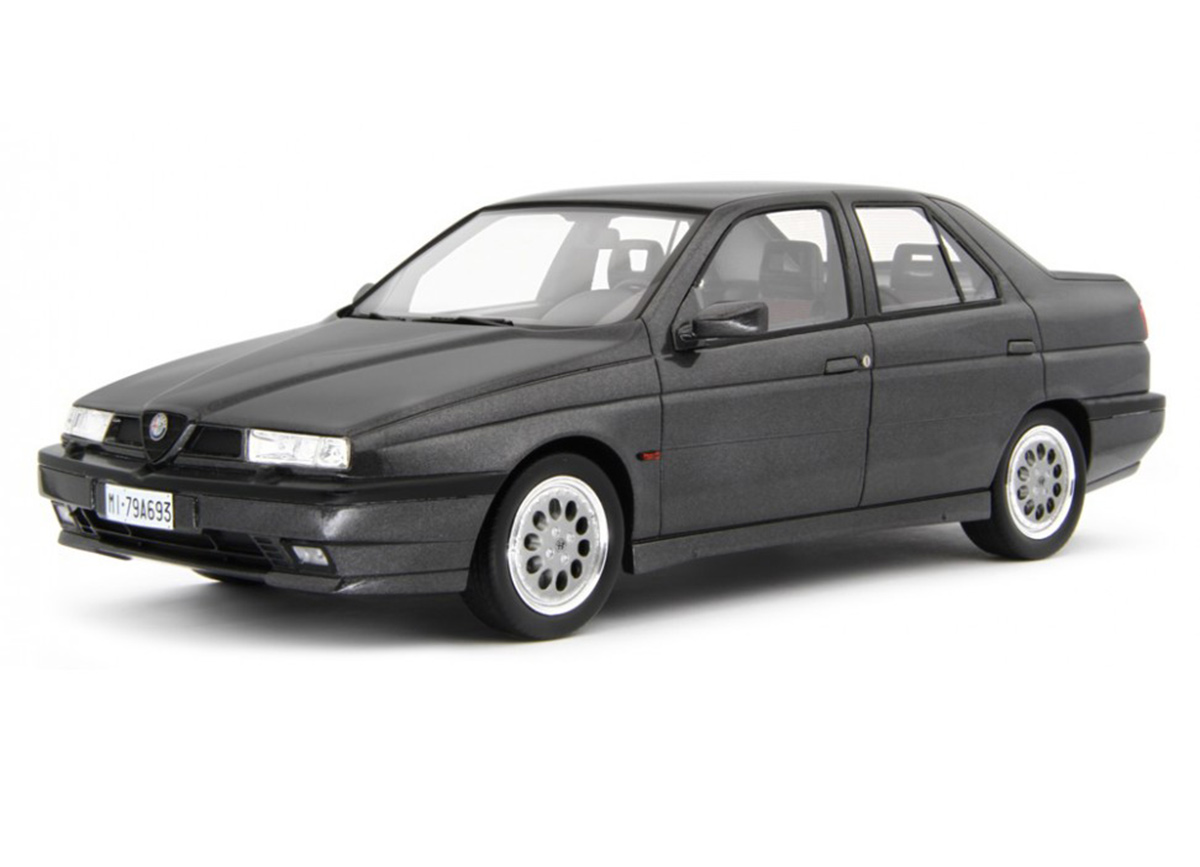 ALFA ROMEO 155 2.0I TURBO 16V Q4 1992 Grigio metallizzato Laudoracing 1:18 Resinemodell (Türen, Motorhaube... nicht zu öffnen!)