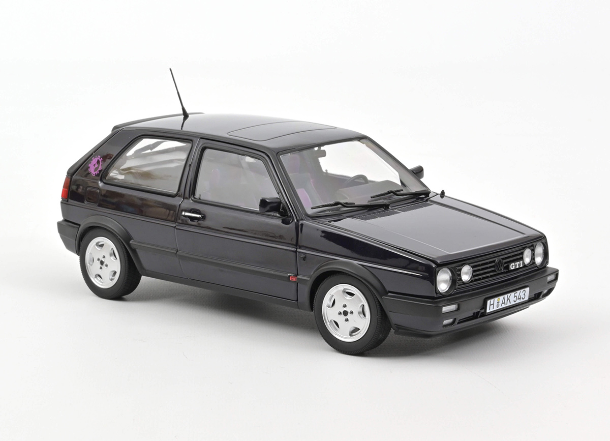 VW Golf GTI Fire & Ice 1991 - Purple metallic Norev 1:18 Metallmodell 2 Türen, Motorhaube und Kofferraum zu öffnen!
