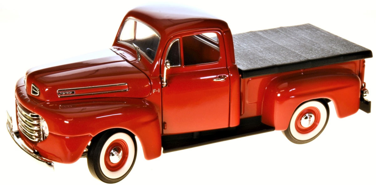 Ford F-1 Pick Up 1948 rot Road Signature 1:18