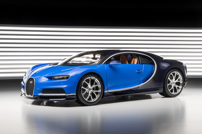 Bugatti Chiron 2016 blau/dunkelblau Burago 1:18
