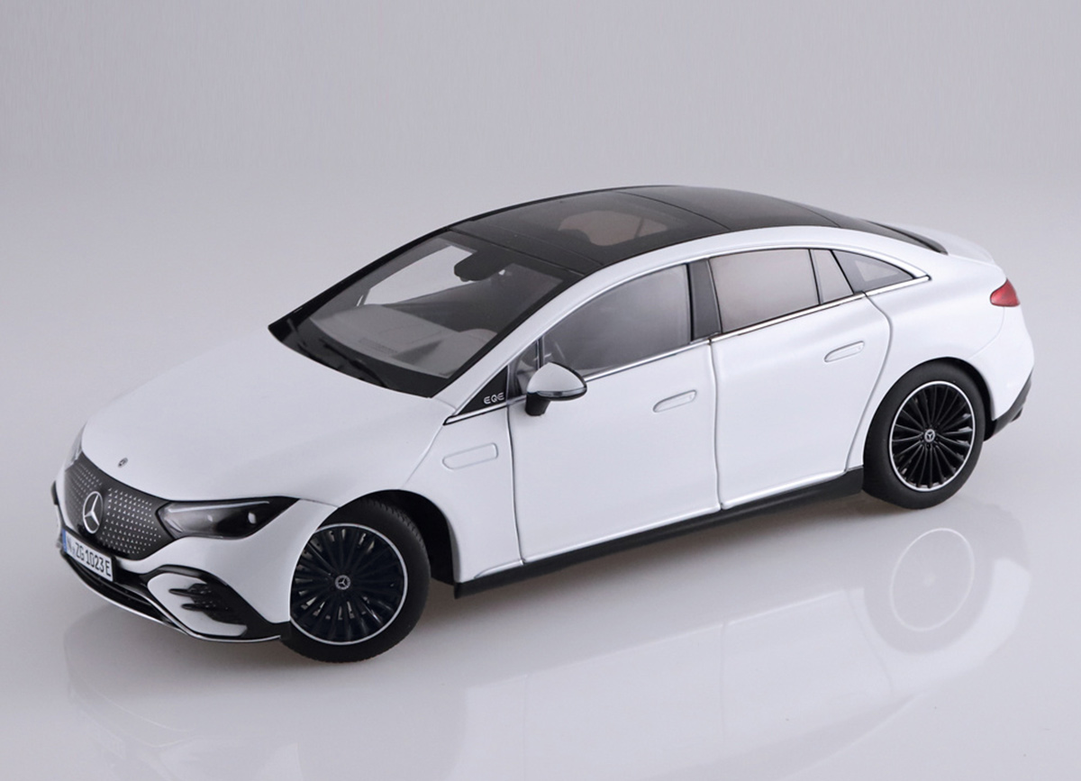 Mercedes-EQ EQE, V295 opalithweiß NZG 1:18 Metallmodell