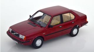 Volvo 360 1987 dark red metallic with beige interior Triple 9 1:18 (Türen, Motorhaube... nicht zu öffnen!)