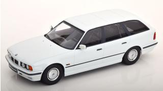 BMW 5-series Touring E34 1996 , alpine white Triple 9 1:18 (Türen, Motorhaube... nicht zu öffnen!)