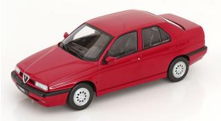 Alfa Romeo 155, 1996 red with black interior Triple9 1:18 (Türen, Motorhaube... nicht zu öffnen!)