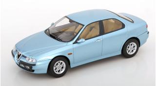 Alfa Romeo 156 1998 hellblau-metallic Triple 9 1:18 (Türen, Motorhaube... nicht zu öffnen!)