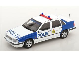 Volvo 850 Polis Schweden 1993 weiß/blau Triple 9 1:18 (Türen, Motorhaube... nicht zu öffnen!)