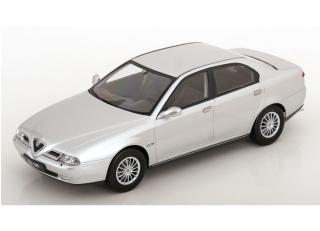 Alfa Romeo 166 1999 silber Triple 9 1:18 (Türen, Motorhaube... nicht zu öffnen!)