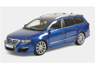 Volkswagen Passat R36 (2009) - Kombi - biscaya blue NZG 1:18 Metallmodell