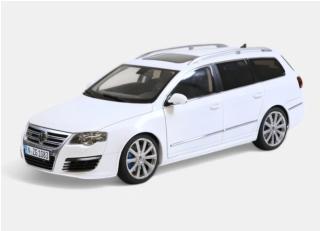 Volkswagen Passat R36 (2009) - Kombi - candy white NZG 1:18 Metallmodell