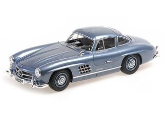 MERCEDES-BENZ 300 SL (W198) - 1955 - LIGHT BLUE METALLIC Minichamps 1:18 Metallmodell (Türen zu öffnen!)