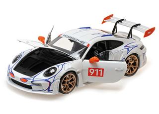 PORSCHE 911 (992) GT3RS - 2023 - WHITE/ORANGE DECOR Minichamps 1:18 Metallmodell mit zu öffnenden Hauben und Türen!  Lieferbar ab Mitte September 2025