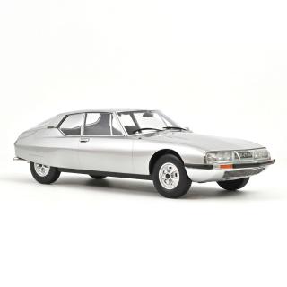 Citroën SM 1972 Pearl Grey metallic  Norev 1:12  Metallmodell (Türen/Hauben nicht zu öffnen!)  Available from October 2026