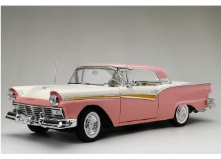 Ford Fairlane 500 Skyliner 1957 -Sunset Coral/Colonial White SunStar Metallmodell 1:18