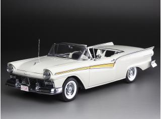 Ford Fairlane 500 Skyliner 1957  – Colonial White SunStar Metallmodell 1:18