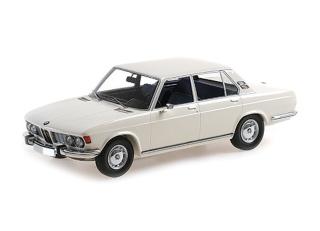 BMW 2500 - 1968 - WHITE Minichamps 1:18 Metallmodell, Türen, Motorhaube... nicht zu öffnen