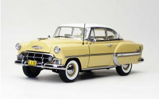 Chevrolet Bel Air Hard Top 1953 Coupe – Sun Gold SunStar Metallmodell 1:18