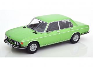 BMW 3.0 E3 2. Series 1971 hell grün met. KK-Scale 1:18 Metallmodell (Türen, Motorhaube... nicht zu öffnen!)
