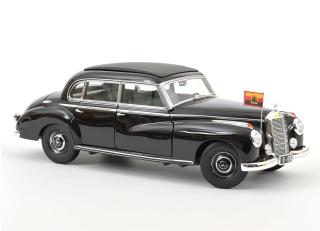 Mercedes-Benz 300 1955 Konrad Adenauer Norev 1:18 Metallmodell 4 Türen, Motorhaube und Kofferraum zu öffnen!