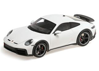 Lieferbar ab 05.06.2025 PORSCHE 911 DAKAR - 2022 - WHITE Minichamps 1:18 Metallmodell mit zu öffnenden Türen und Haube(n)