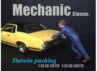 Mechanic Darwin Pushing (Auto nicht enthalten!) American Diorama 1:18