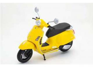 Vespa GTS Super scooter 2020  yellow Welly 1:12