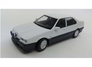 Alfa Romeo 164 Q4, 1994 white with black interior Triple 9 1:18 (Türen, Motorhaube... nicht zu öffnen!)