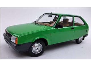 Oltcit Club, 1990 green with beige interior Triple9 1:18 (Türen, Motorhaube... nicht zu öffnen!)