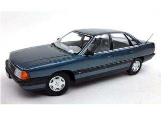 Audi 100 C3 1989  lago blue-green metallic Triple9 1:18 (Türen, Motorhaube... nicht zu öffnen!)