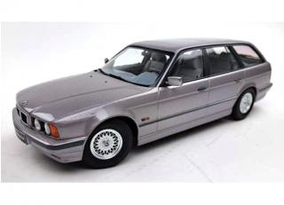 BMW 5-series Touring E34 1996 artic silver Triple 9 1:18 (Türen, Motorhaube... nicht zu öffnen!)